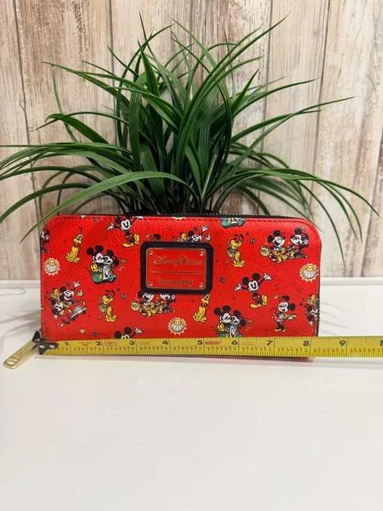 Disney Loungefly Mickey & Minnie red full-size zipper wallet - Picture 11 of 12